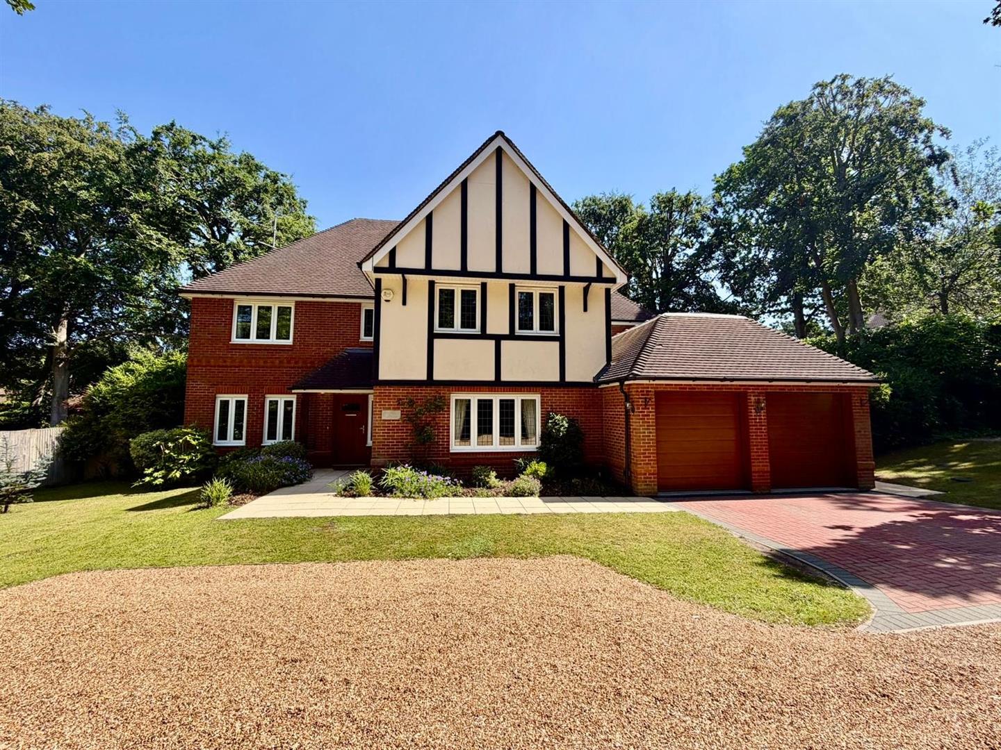 Golf Drive, Camberley